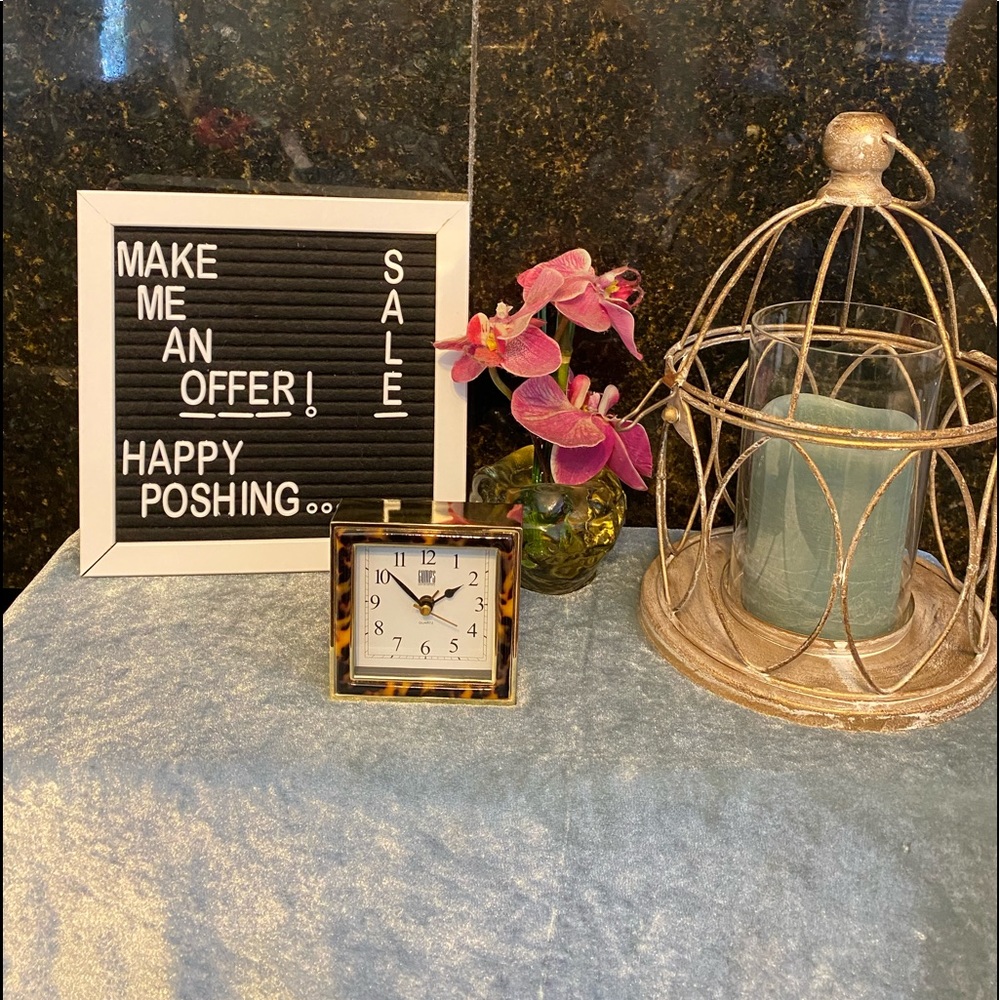 GUMPS-Small Alarm clock. Tested, works properly.